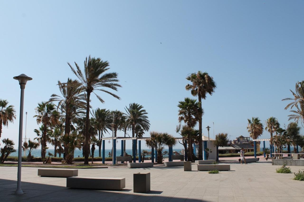 Junto Al Mar Apartment Малага Екстериор снимка
